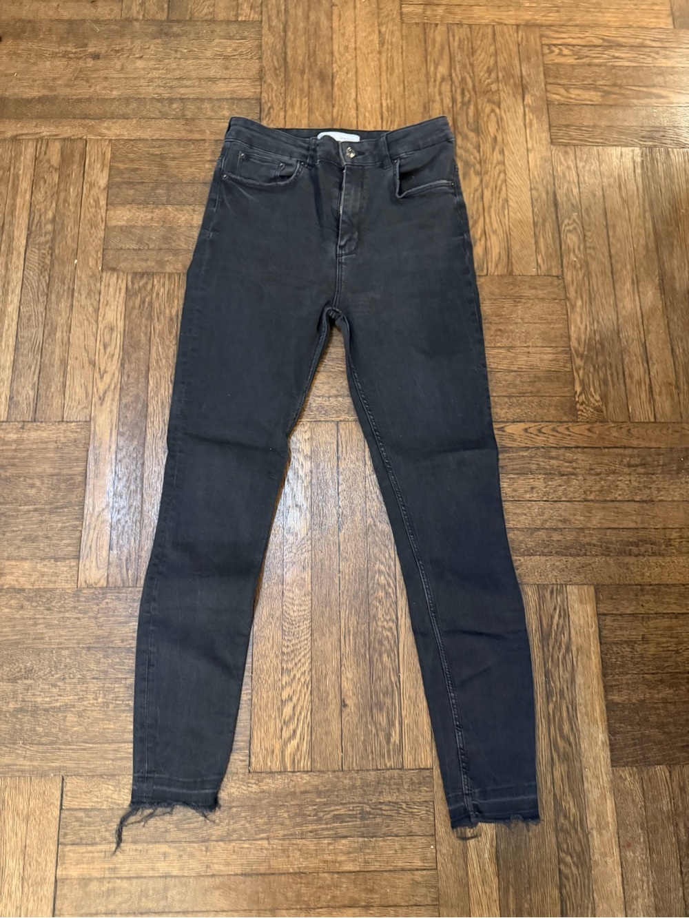 Zara Black High-Waist Skinny Jeans with Raw Hem - Size 8